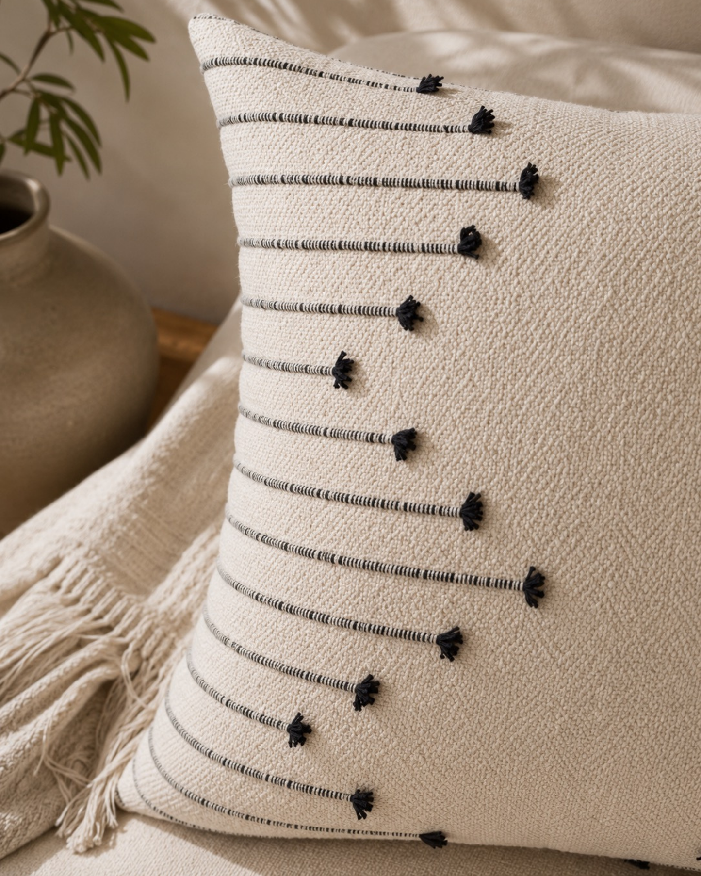 Pillow cover with an embroidered decorative pattern Solvi 