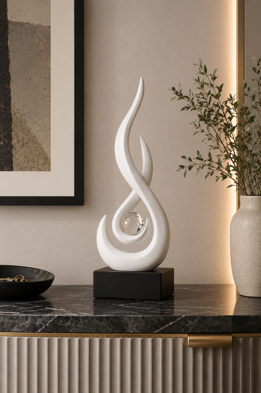 Estatueta decorativa em resina Artys