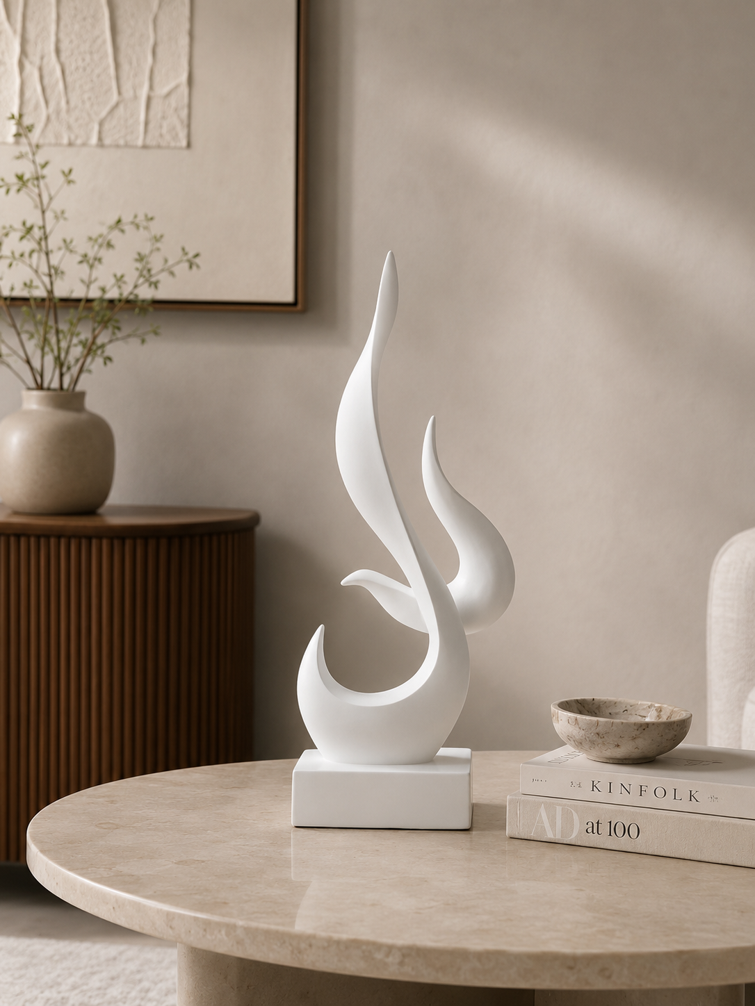 Estatueta decorativa em resina Aeris