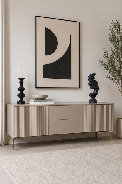 Estatueta decorativa em resina Facetta