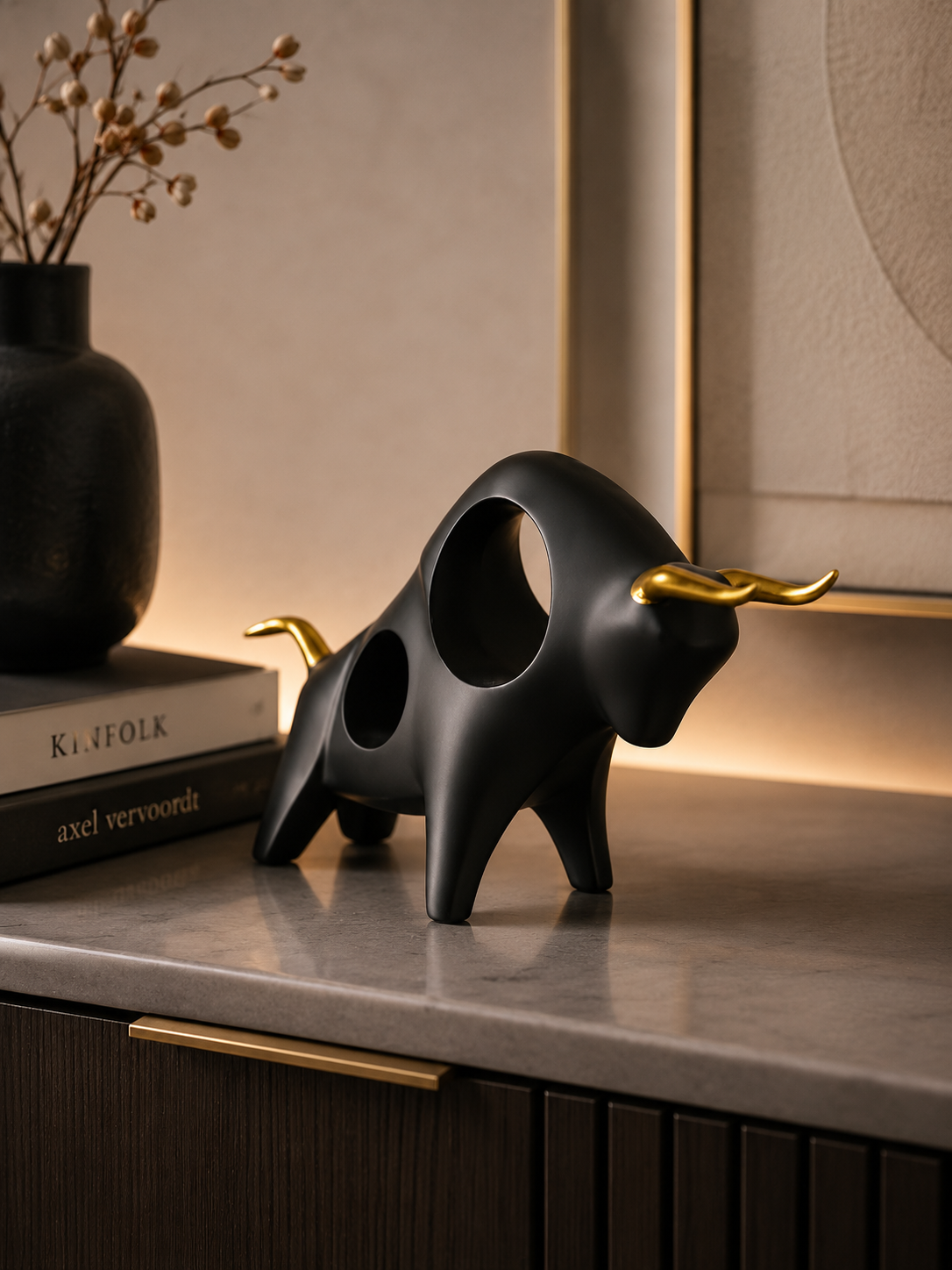 Estatueta decorativa em resina Bóros