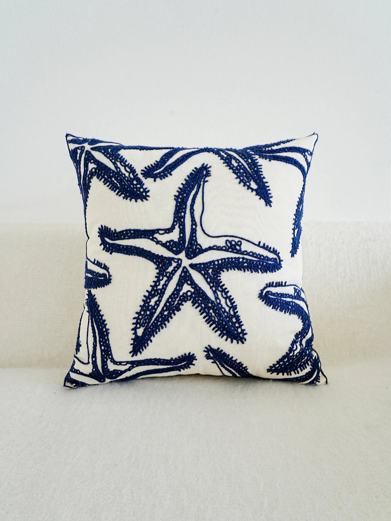 Elior - Pillow cover